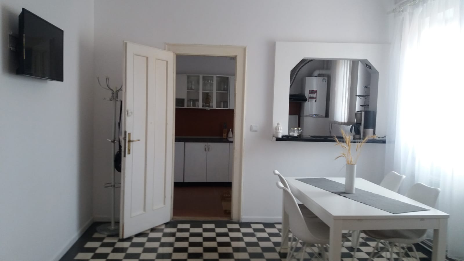 Am selectat pentru dvs 3 apartamente de 3 camere 