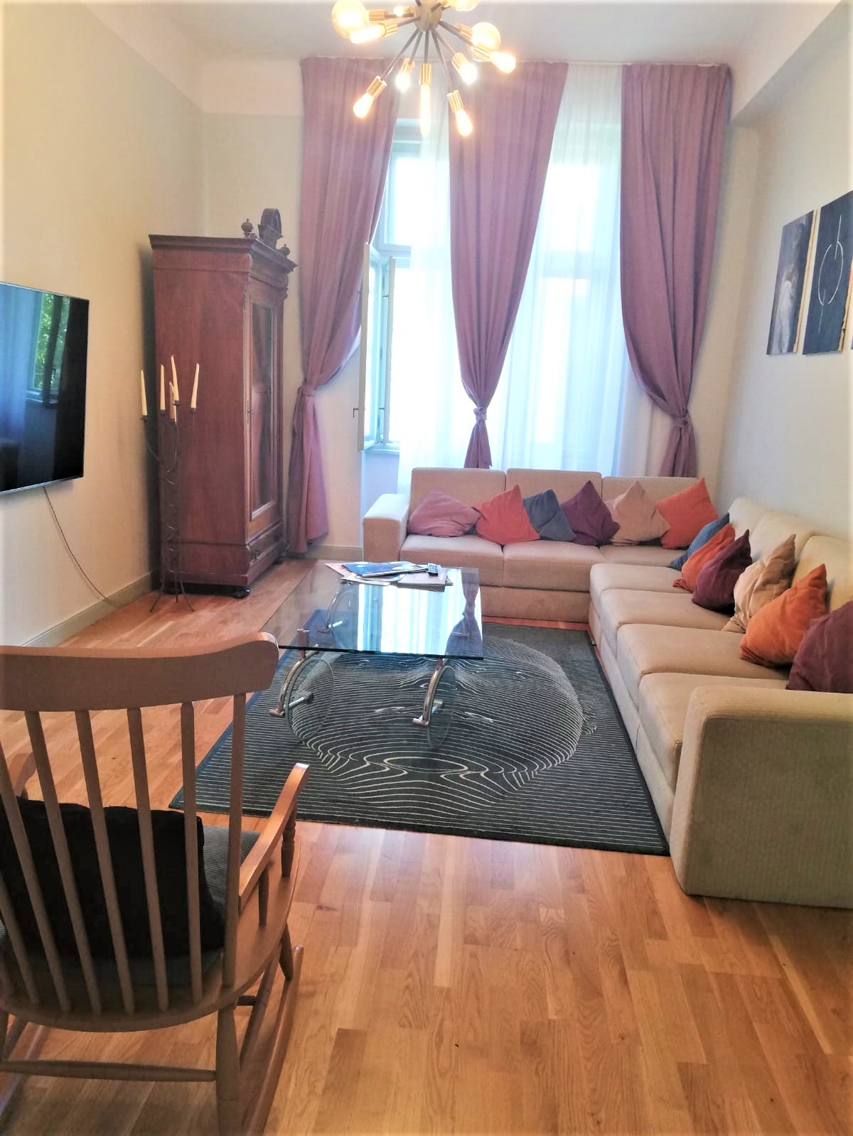 5 APARTAMENTE DE LUX CARE MERITA VAZUTE	