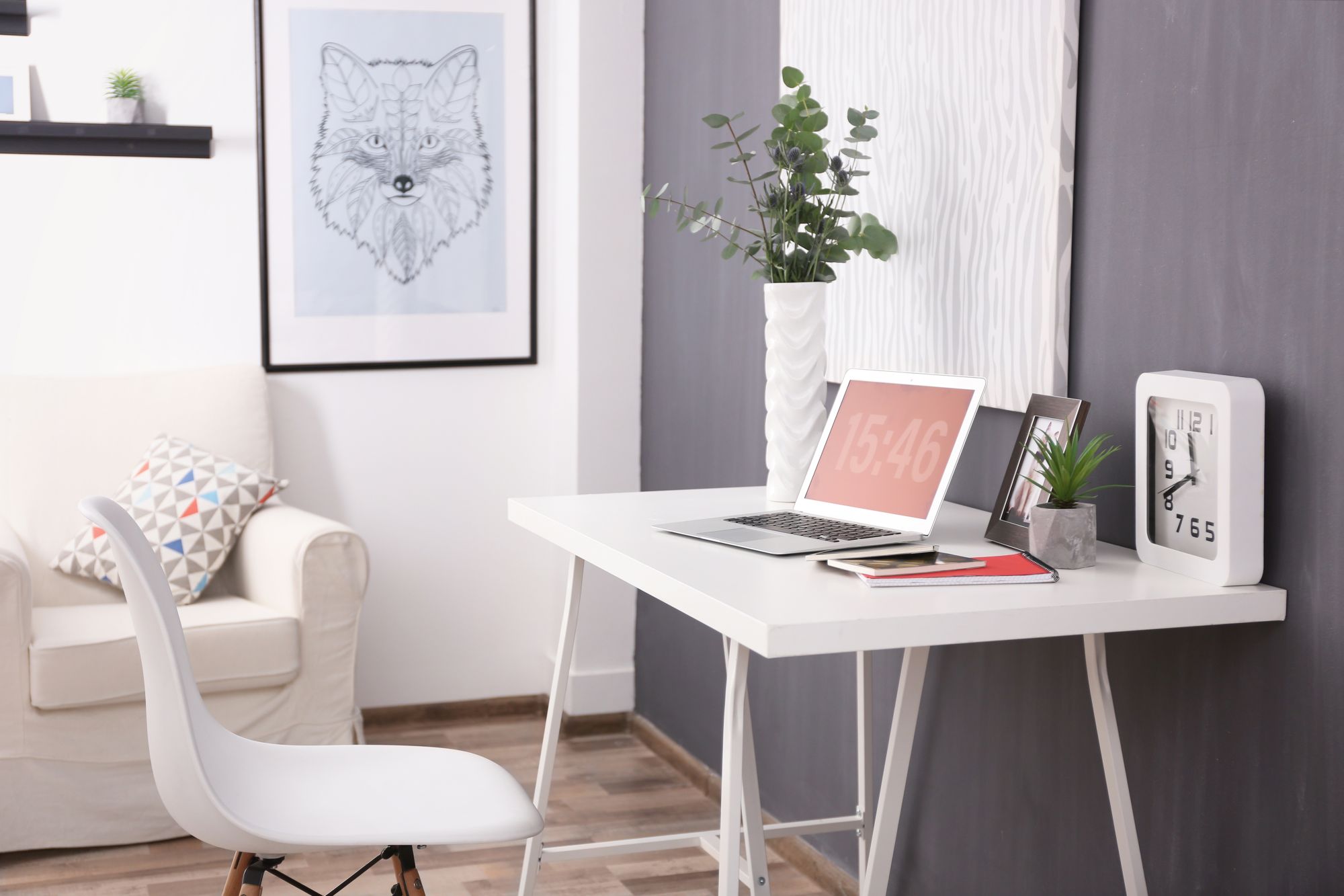 Biroul cu stil de acasă – IDEAL pentru o perioada de home-office