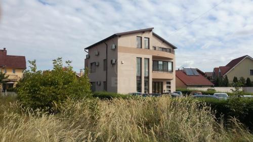 Spațiu comercial de vânzare 12 incaperi, SCBH279645-3