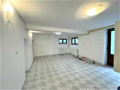 Birou de vânzare 3 incaperi, BICJ323433-9