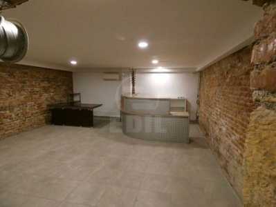 Birou de vânzare 4 incaperi, BICJ336834-6