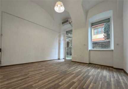 Spațiu comercial de vânzare o incapere, SCCJ342201-2