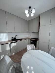 Casa de Închiriere 4 camere, CACJ245216FLO-1