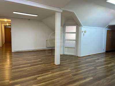 Birou de Închiriere 3 incaperi, BICJ349236
