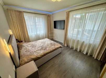 Apartament de vânzare 3 camere, APCJ247296FLO-5