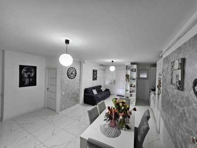 Apartament de Închiriere 3 camere, APCJ247361FLO-1