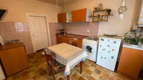 House for rent a room, CACJ357471-3