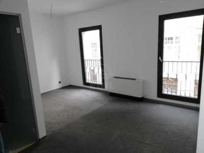 Espace commercial de vente 11 chambres, SCCJ306562-5