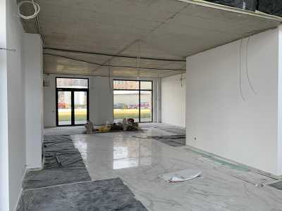 Espace commercial de louer 2 chambres, SCCJ319370