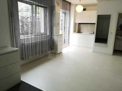 Espace commercial de vente un chambre, SCCJ321314-1