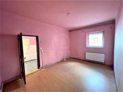 Bureau de vente 3 chambres, BICJ328044-1