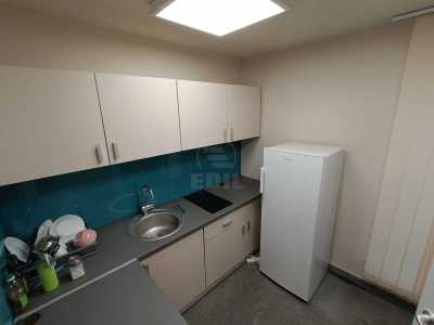 Espace commercial de louer 6 chambres, SCCJ242304FLO-5