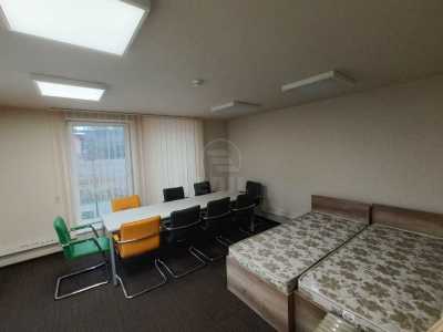 Espace commercial de louer 6 chambres, SCCJ242304FLO-2