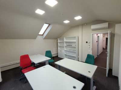 Espace commercial de louer 6 chambres, SCCJ242304FLO-10