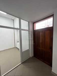 Bureau de louer un chambre, BICJ333997