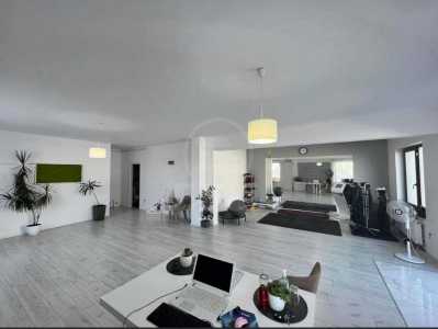 Espace commercial de vente 3 chambres, SCCJ340098-3