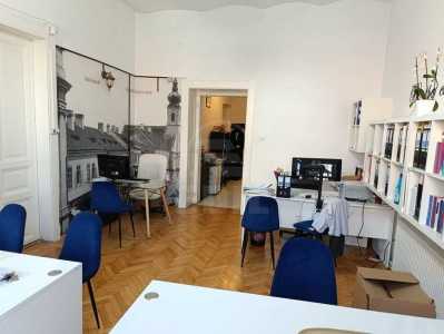 Bureau de vente 2 chambres, BICJ345823-4