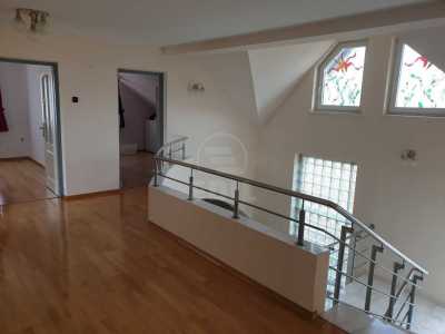 Maison de louer 8 chambres, CACJ347445-6