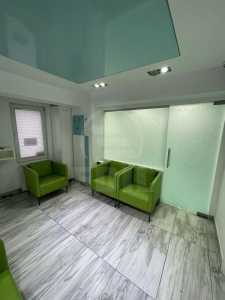 Espace commercial de louer 3 chambres, SCCJ348785