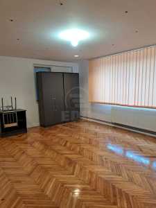 Bureau de louer 3 chambres, BICJ349584-11