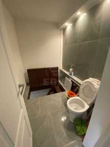 Espace commercial de louer 2 chambres, SCCJ350616-4