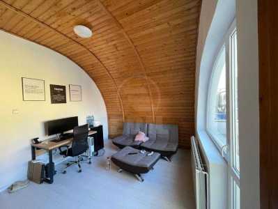Espace commercial de louer 5 chambres, SCCJ351145