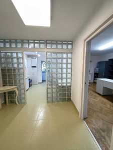 Espace commercial de louer 3 chambres, SCCJ352414-5