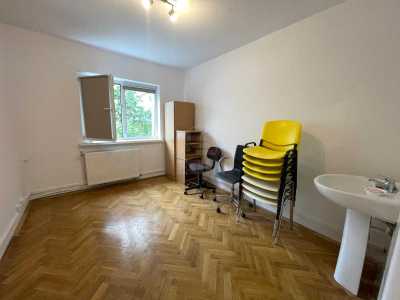 Espace commercial de louer 3 chambres, SCCJ352414-3