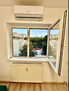 Studio de vente, GACJ352648-5