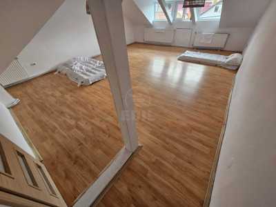 Espace commercial de louer 7 chambres, SCCJ353313-3