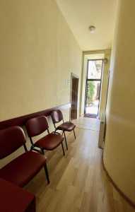 Bureau de louer 3 chambres, BICJ352969-8