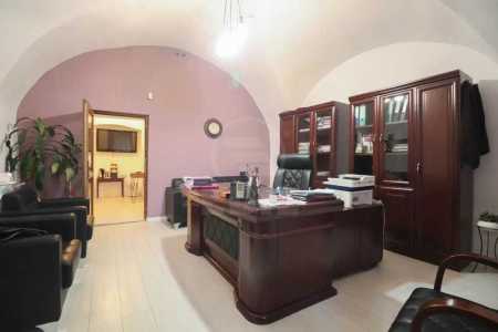 Bureau de louer 2 chambres, BICJ353766-3