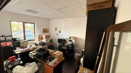 Bureau de louer 3 chambres, BICJ354482-3