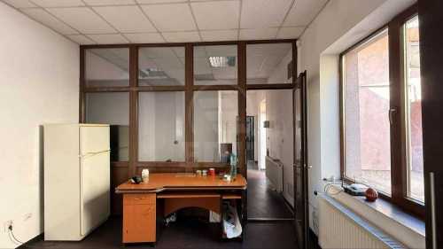 Bureau de louer 3 chambres, BICJ354482-4