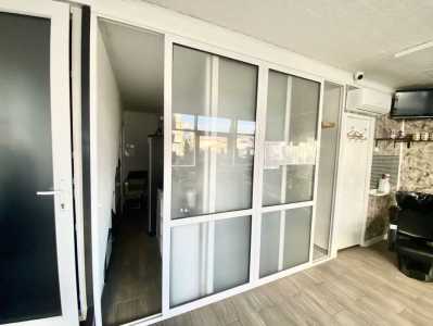 Espace commercial de vente 4 chambres, SCCJ355305-6