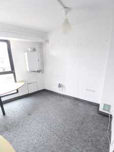 Espace commercial de louer un chambre, SCCJ355170-8