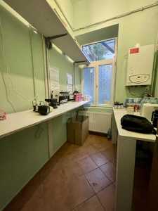 Espace commercial de louer un chambre, SCCJ355423-5