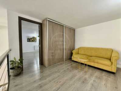 Bureau de louer 3 chambres, BICJ355437-6