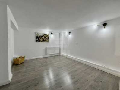 Bureau de louer 3 chambres, BICJ355437-7