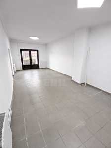 Espace commercial de louer 4 chambres, SCCJ355901-2