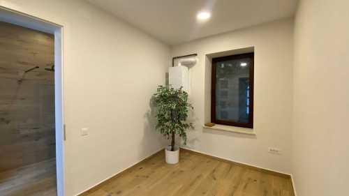 Bureau de louer 2 chambres, BICJ355707-3