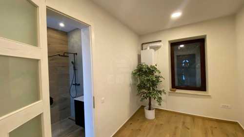 Bureau de louer 2 chambres, BICJ355707-4