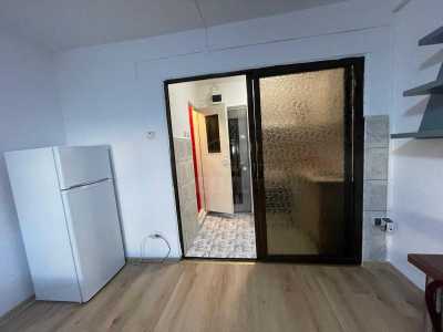 Studio de vente, GACJ355645-9