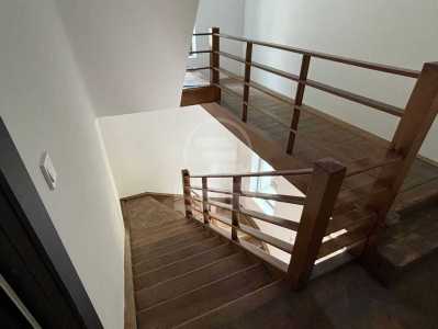 Bureau de louer 5 chambres, BICJ355475-8