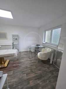 Espace commercial de louer 2 chambres, SCCJ356247-2