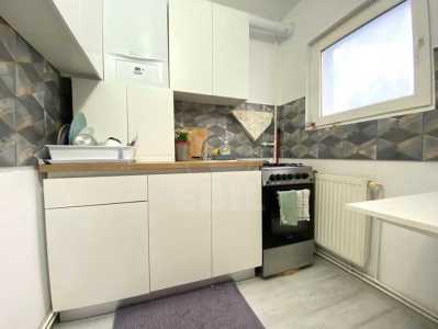 Studio de vente, GACJ356812-7
