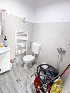 Bureau de louer un chambre, BICJ356883-4