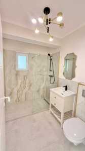 Appartement de vente 3 chambres, APCJ247060FLO-13