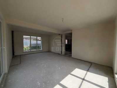 Maison de vente 4 chambres, CACJ247121FLO-8